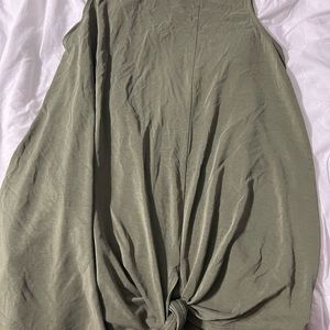 Tank top tie at bottom